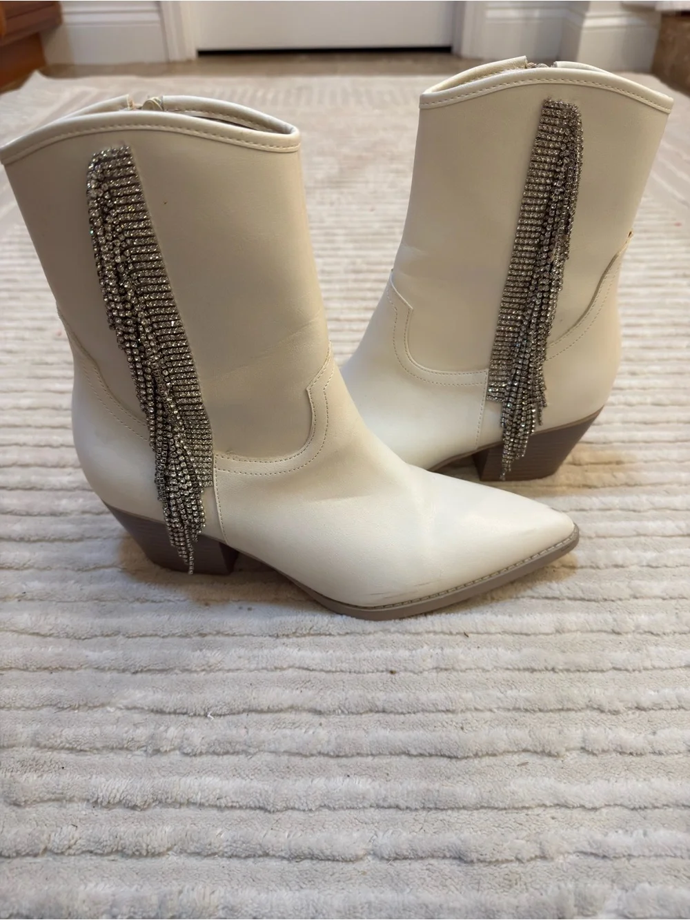 White Rhinestone Cowboy Boots Oasis Society Western Fringe Booties women’s size